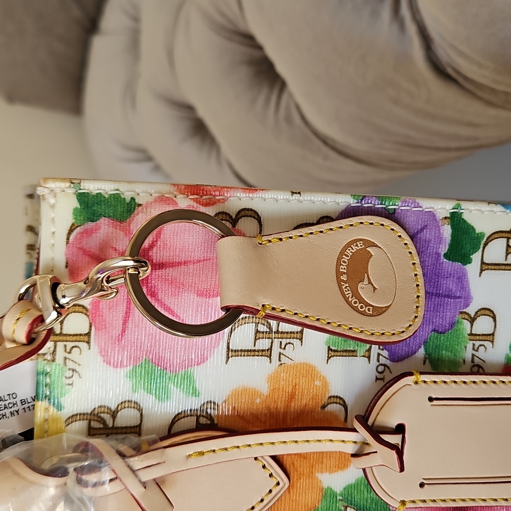 5Pcs Dooney & Bourke Coated Cotton Floral Print Janine Satchel w/Accessories - Picture 8 of 11